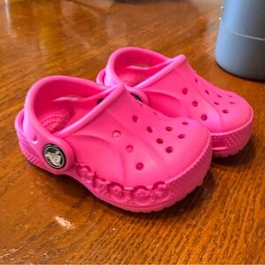 CROCS in Bright Pink for Kids Toddler Size 4